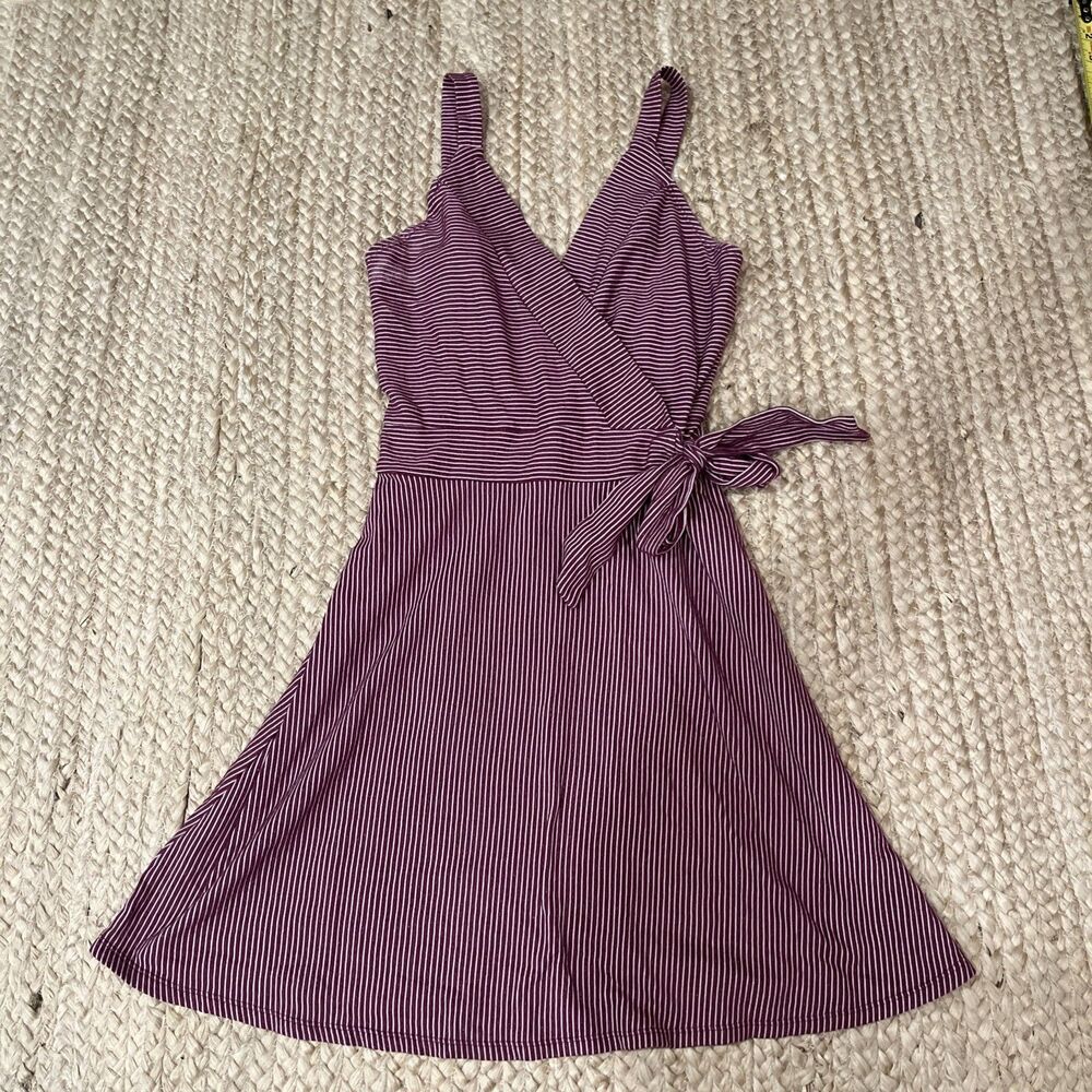 Maroon And White Striped Dress – Women’s Small – Eyeshadow